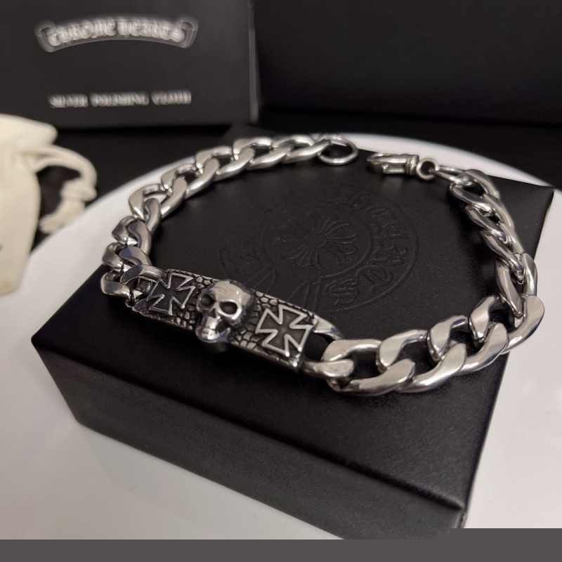 Ch**me He**ts bracelets